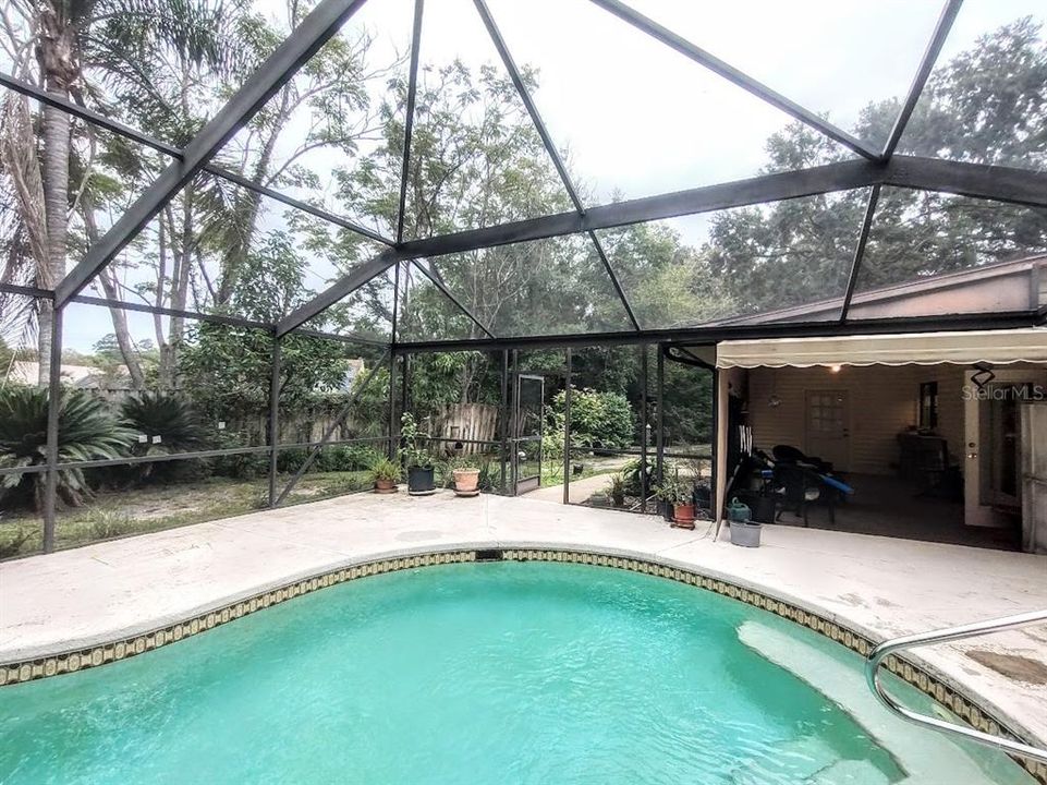 En Venta: $435,000 (3 camas, 2 baños, 2487 Pies cuadrados)