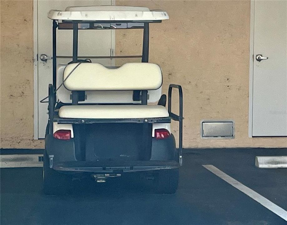 INCLUDED!! 2005 PRECEDENT CLUB CAR with Charger and Cart Cover (kept in your storage area)