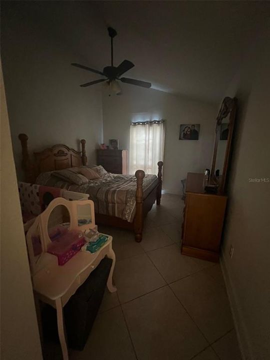 En Venta: $339,900 (3 camas, 2 baños, 1244 Pies cuadrados)