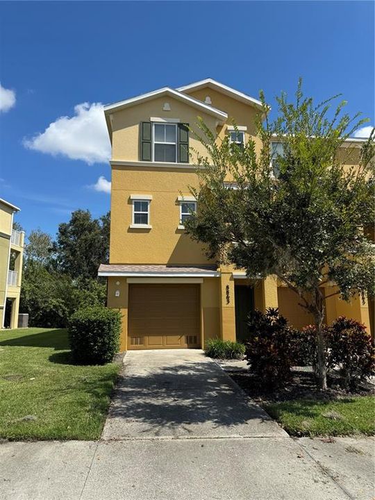 For Sale: $292,000 (3 beds, 2 baths, 1388 Square Feet)