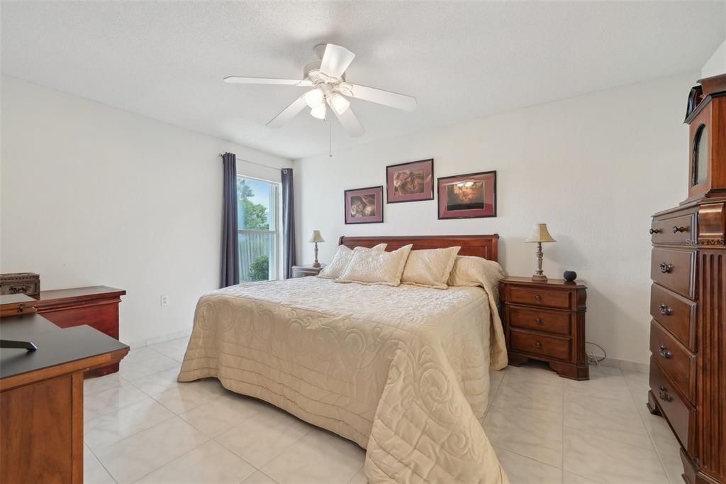 For Sale: $289,900 (3 beds, 2 baths, 1354 Square Feet)