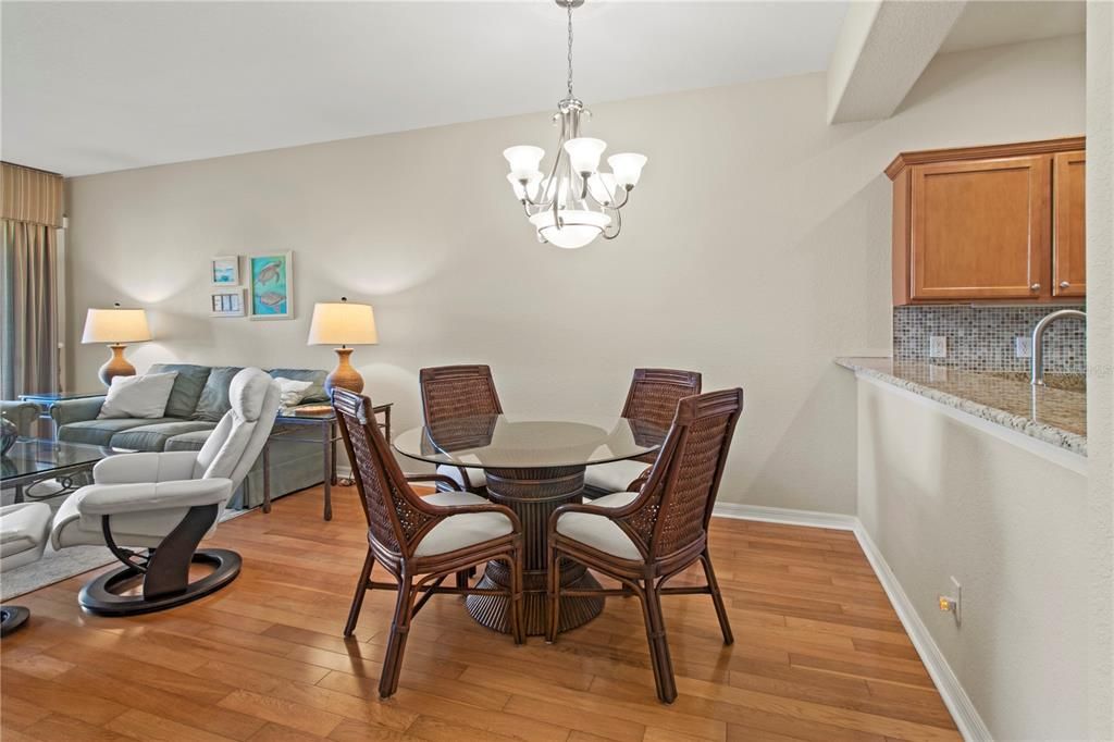 For Sale: $359,900 (2 beds, 2 baths, 1350 Square Feet)