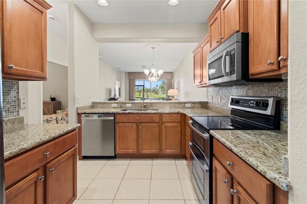 For Sale: $359,900 (2 beds, 2 baths, 1350 Square Feet)