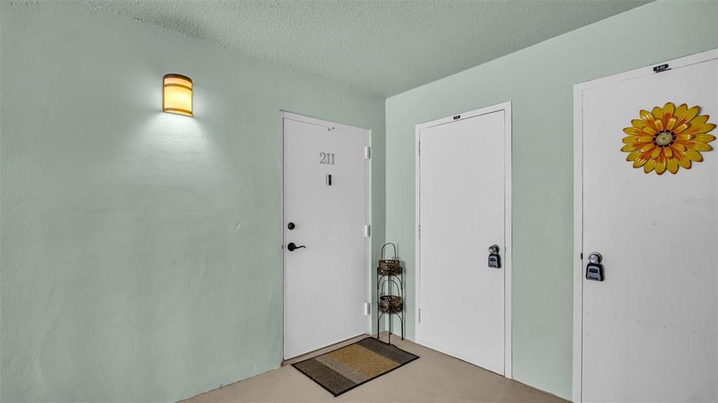 For Sale: $365,000 (2 beds, 2 baths, 1181 Square Feet)