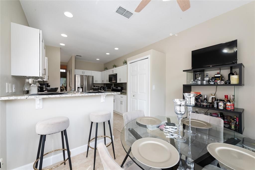 For Sale: $389,900 (3 beds, 2 baths, 2104 Square Feet)