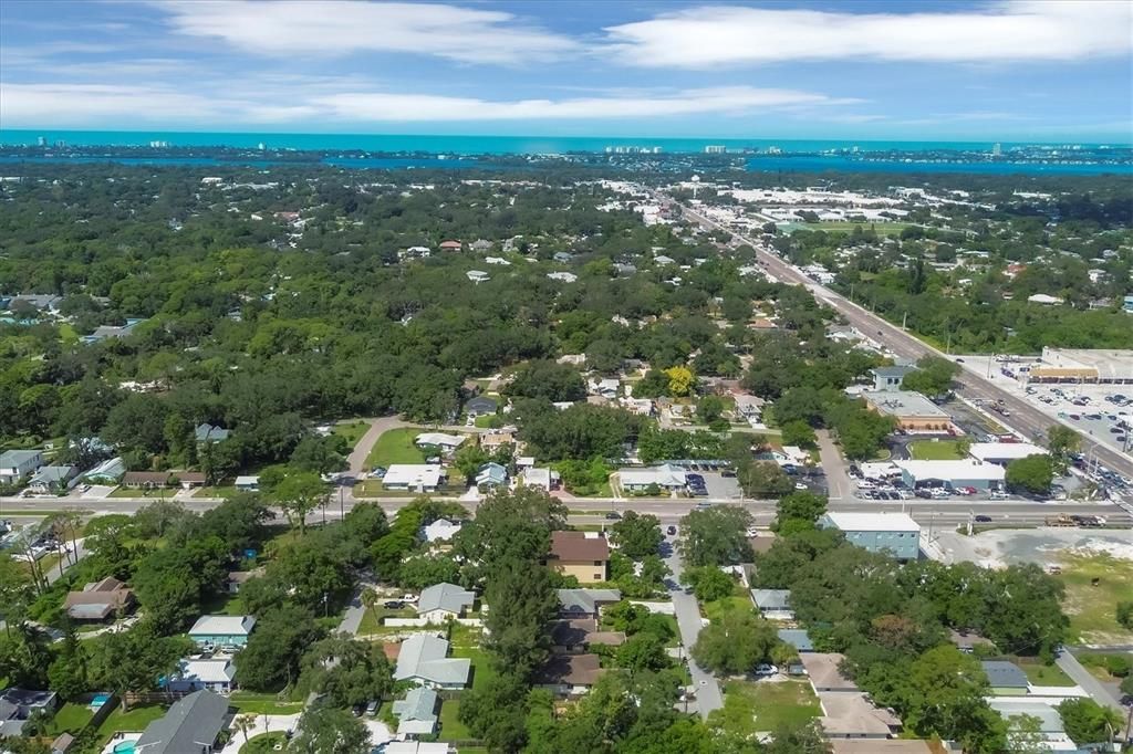 Minutes to Downtown, Gulf of Mexico & Airport