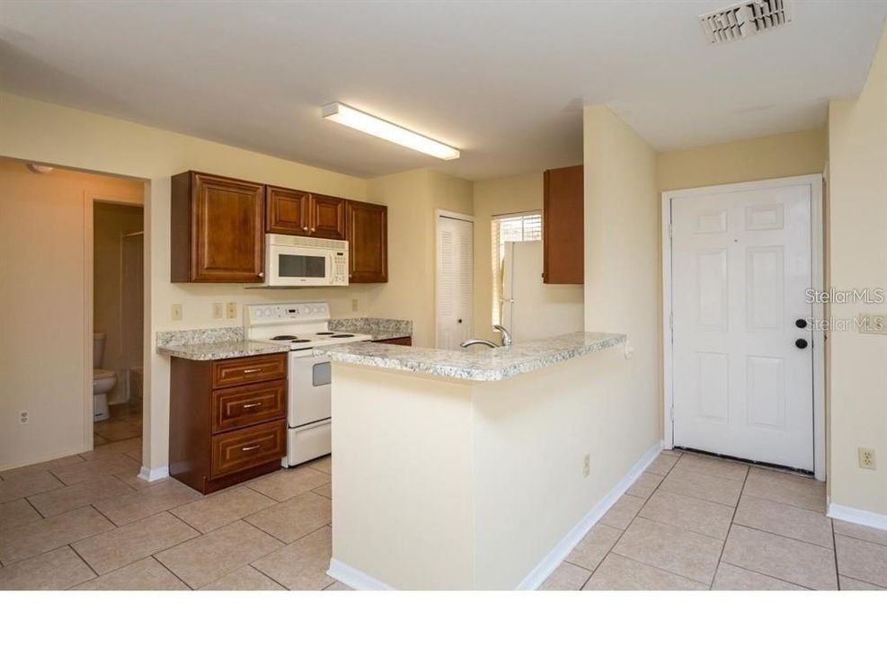 For Rent: $1,850 (2 beds, 2 baths, 984 Square Feet)