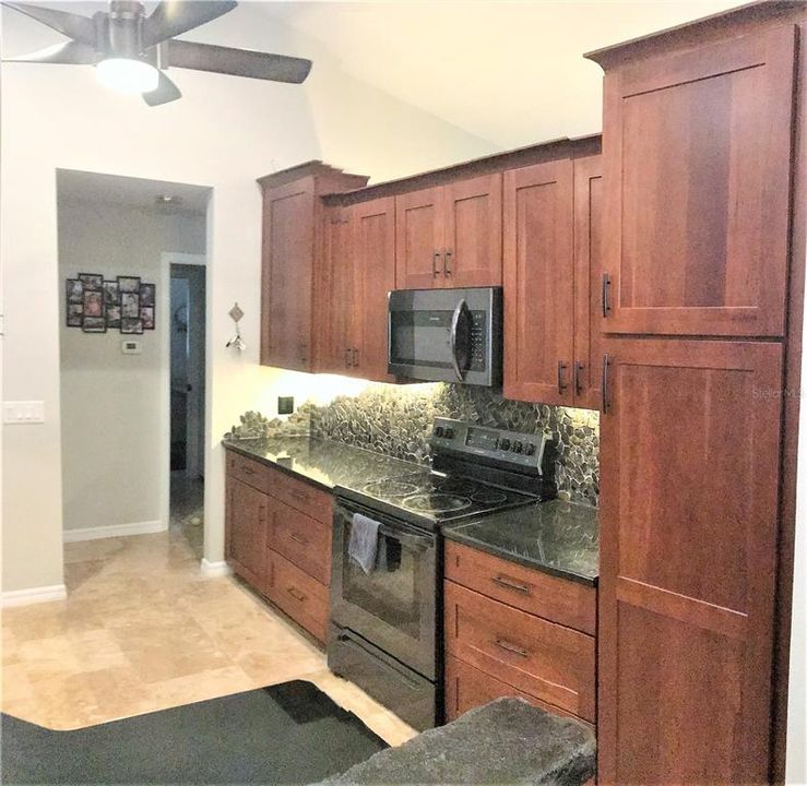 For Rent: $6,500 (3 beds, 2 baths, 1988 Square Feet)