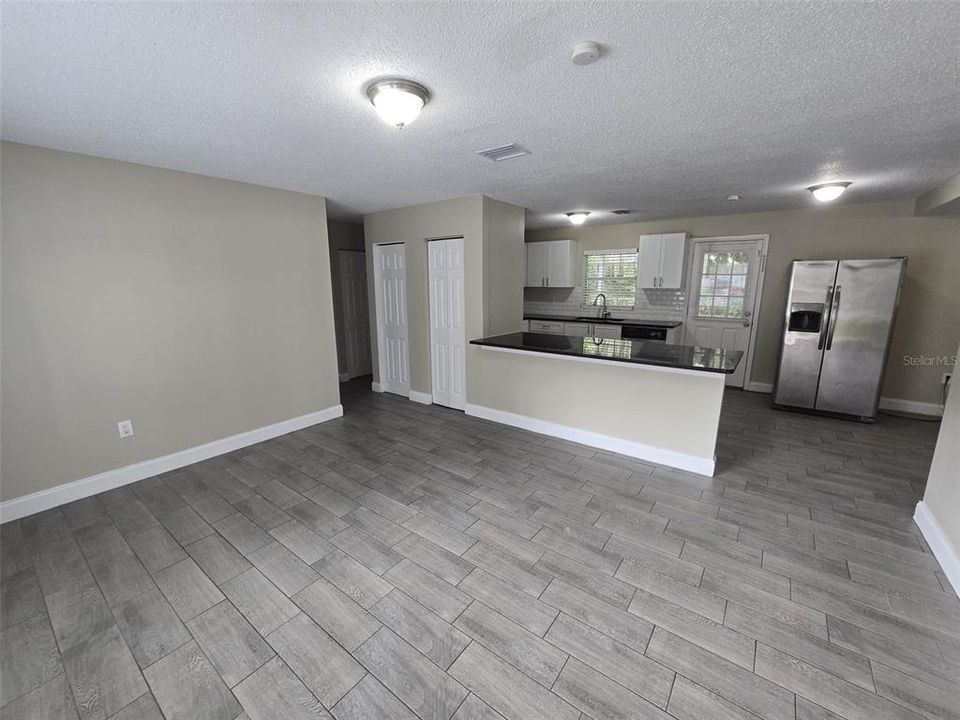 For Sale: $224,900 (3 beds, 2 baths, 1102 Square Feet)