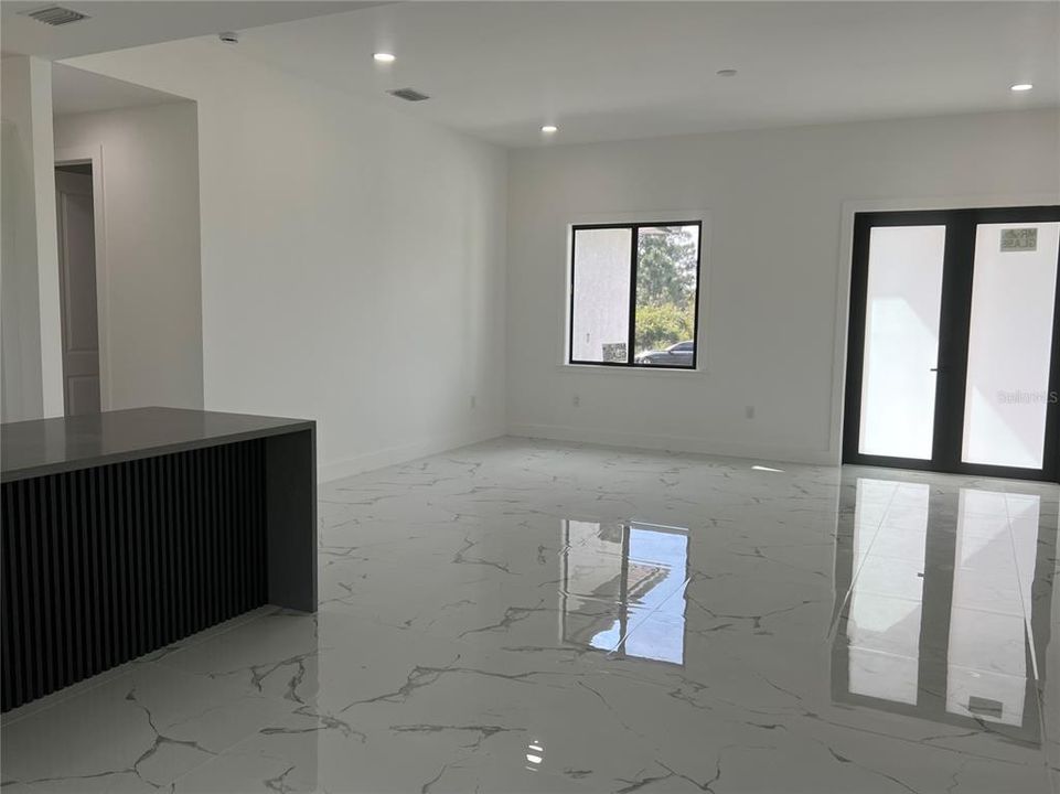 En Venta: $360,000 (3 camas, 3 baños, 1650 Pies cuadrados)