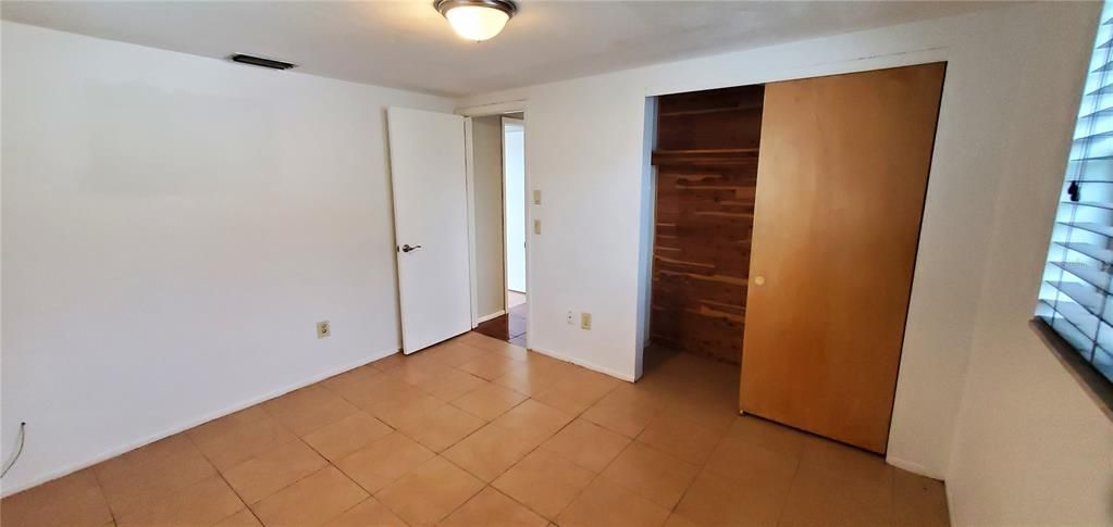 Active With Contract: $243,000 (2 beds, 2 baths, 1297 Square Feet)