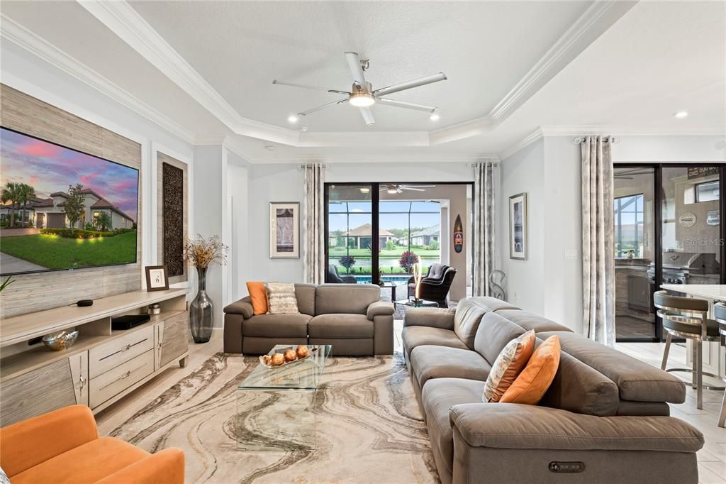 Living Room w. Tray Ceiling