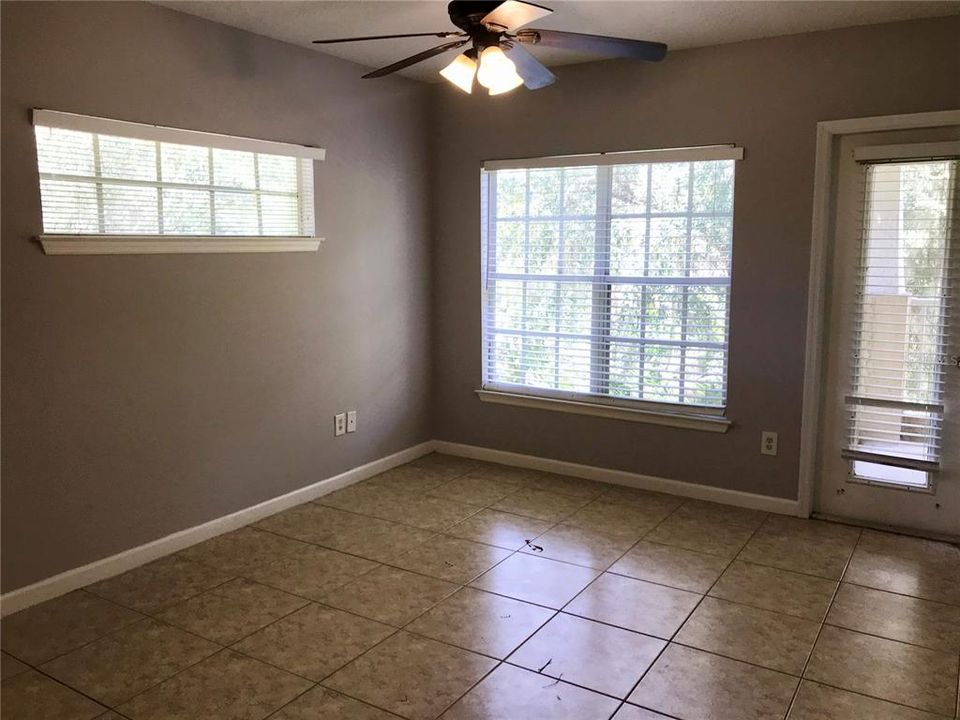 For Rent: $2,100 (3 beds, 2 baths, 1245 Square Feet)