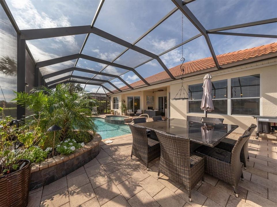 For Sale: $849,500 (4 beds, 3 baths, 2556 Square Feet)