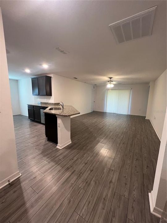 For Rent: $1,950 (3 beds, 2 baths, 1540 Square Feet)