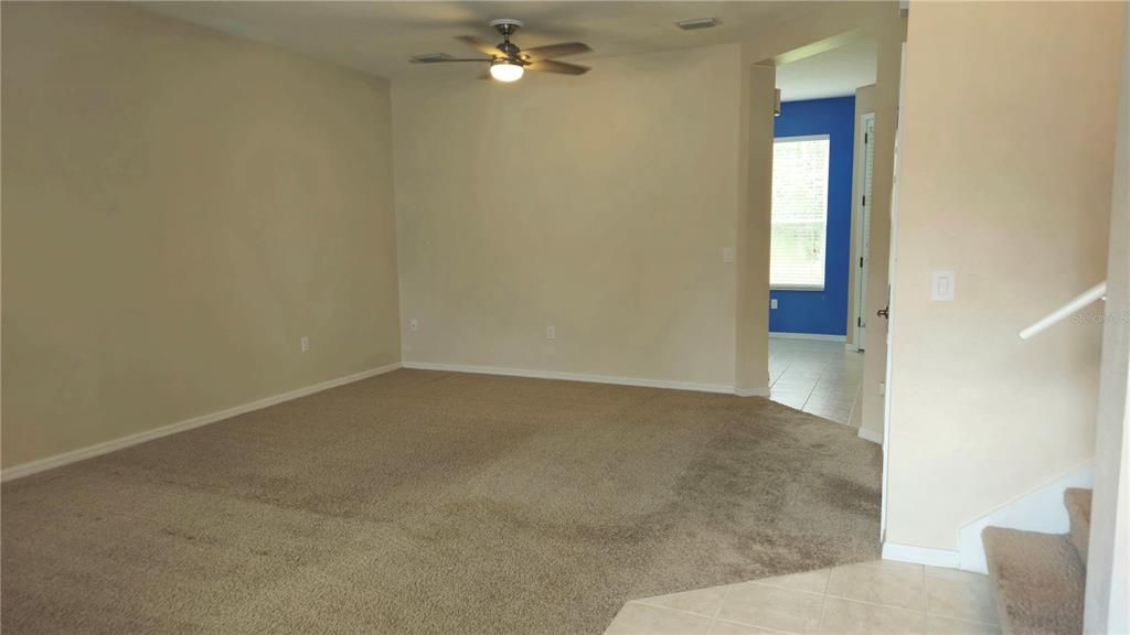 For Rent: $2,100 (3 beds, 2 baths, 1708 Square Feet)