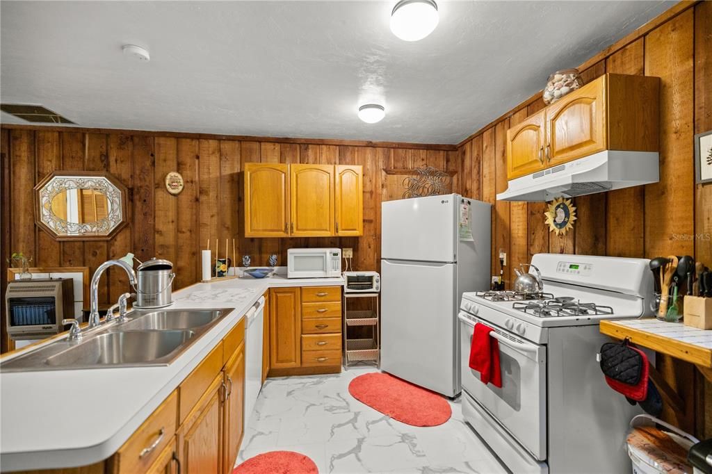 Guest suite kitchen