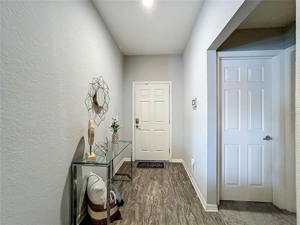 For Sale: $365,000 (4 beds, 2 baths, 1715 Square Feet)