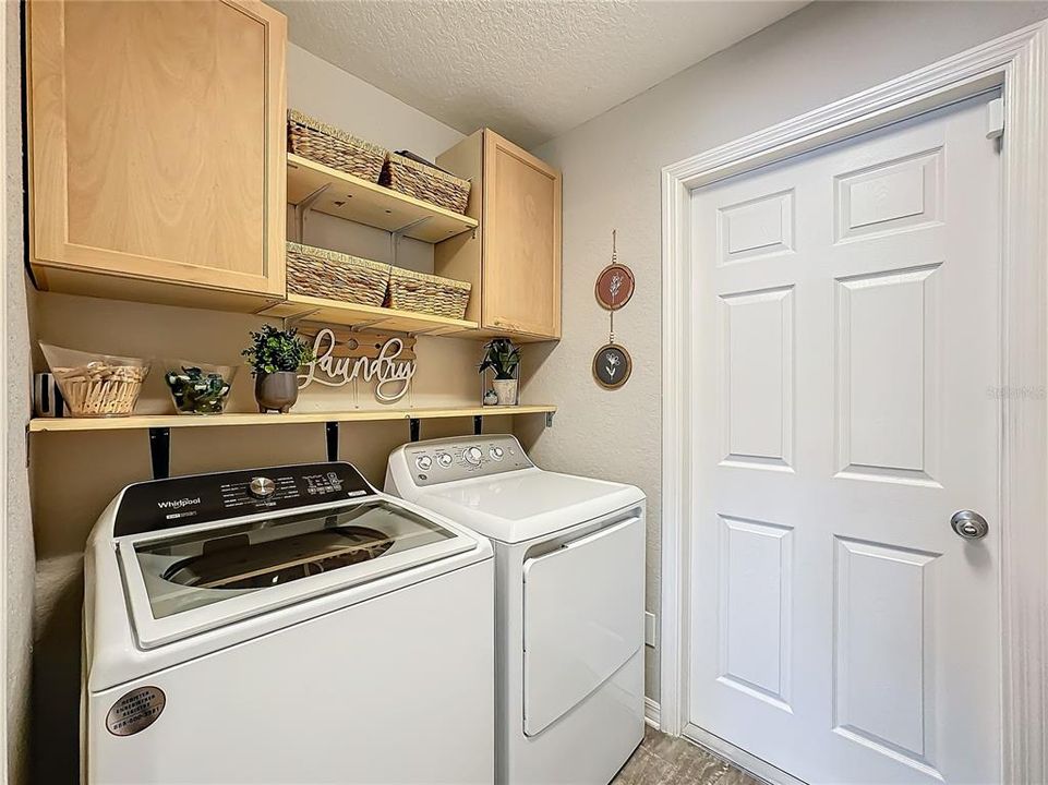 For Sale: $365,000 (4 beds, 2 baths, 1715 Square Feet)