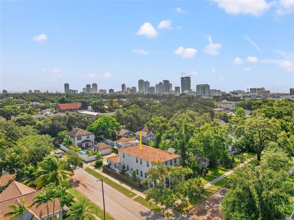 For Sale: $897,500 (3 beds, 2 baths, 1984 Square Feet)