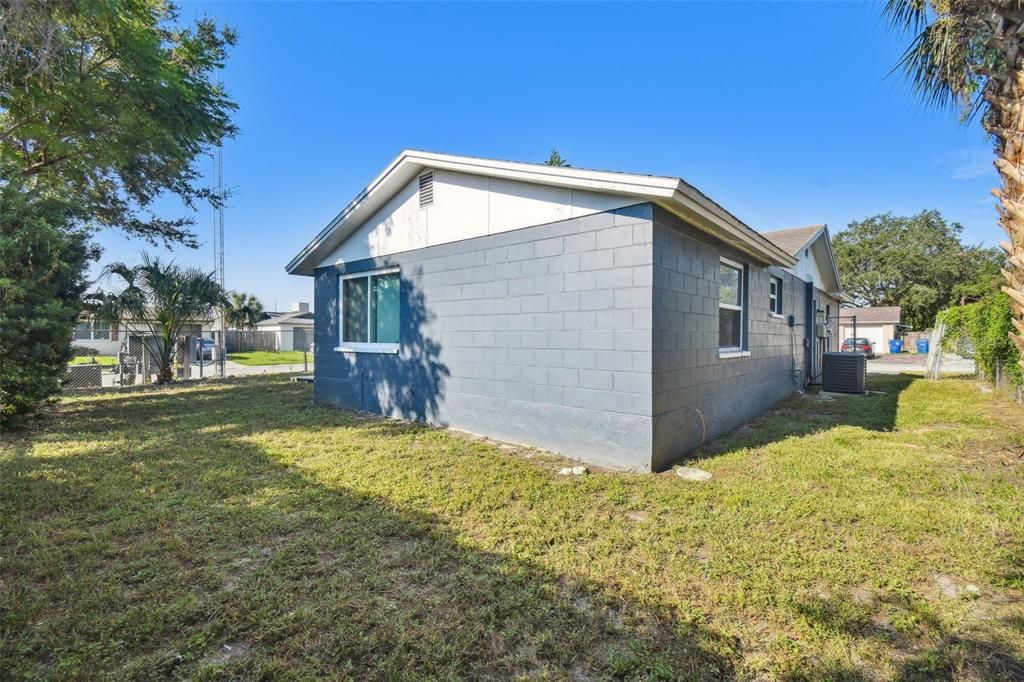 For Sale: $260,000 (3 beds, 2 baths, 1234 Square Feet)