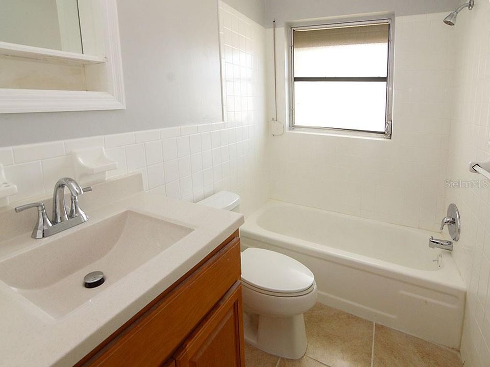 For Rent: $2,000 (2 beds, 2 baths, 1208 Square Feet)