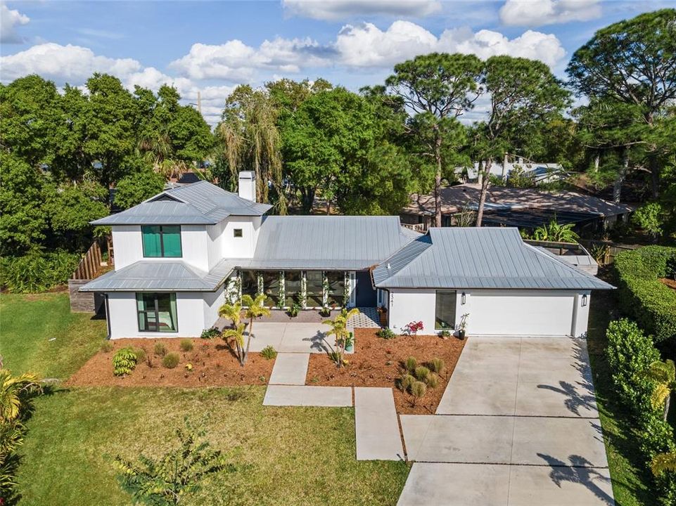 For Sale: $799,000 (3 beds, 2 baths, 2117 Square Feet)