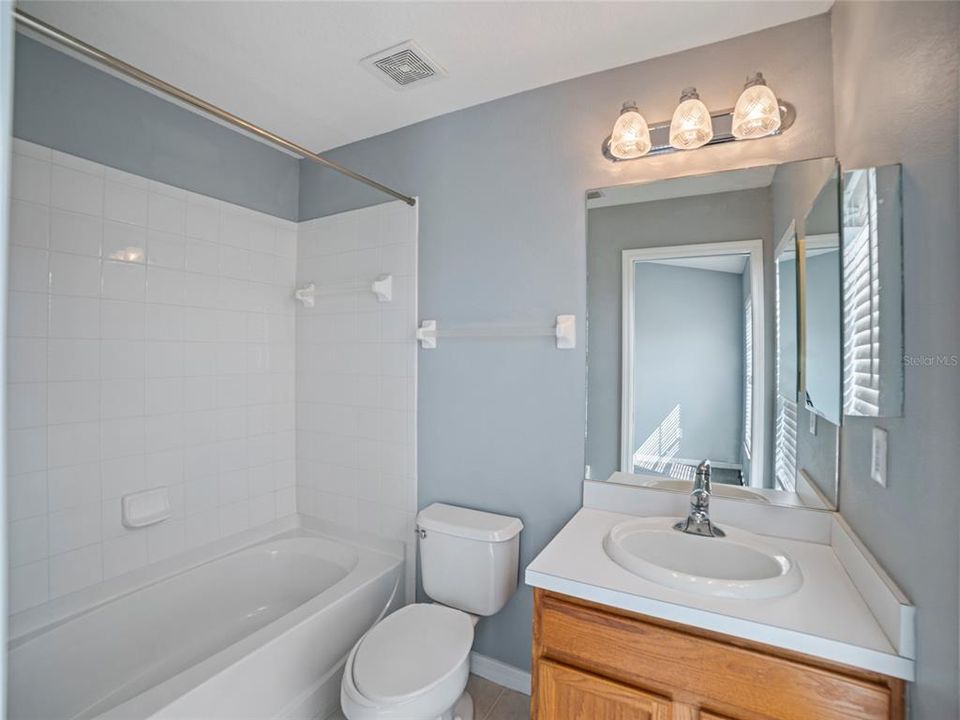 For Sale: $239,900 (2 beds, 2 baths, 1360 Square Feet)