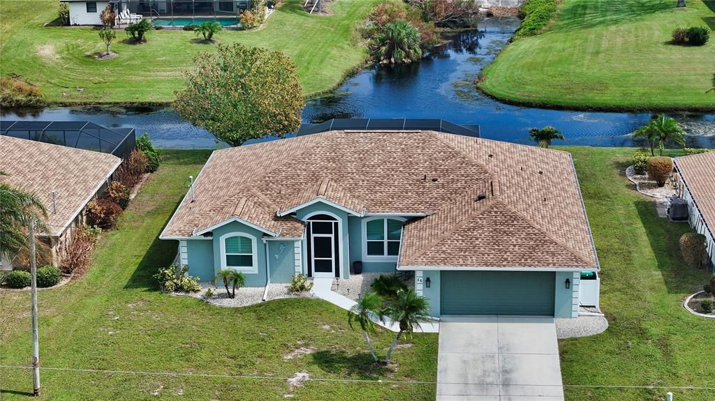 Canal front home Newer dimensional shingle roof