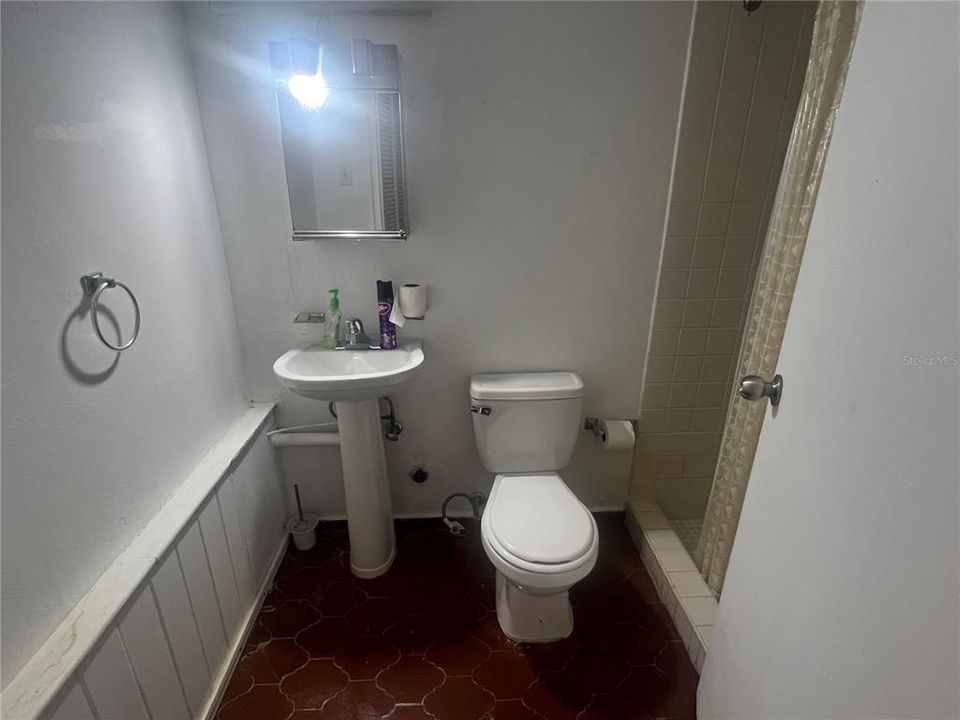 For Rent: $1,500 (2 beds, 1 baths, 756 Square Feet)