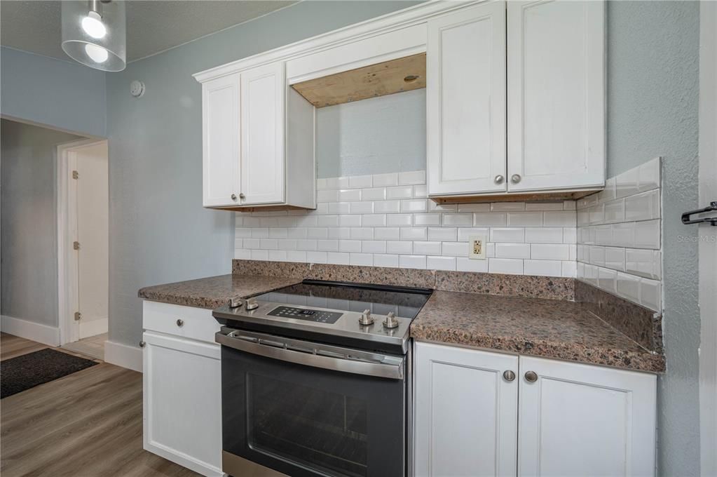 For Sale: $210,000 (3 beds, 1 baths, 1032 Square Feet)