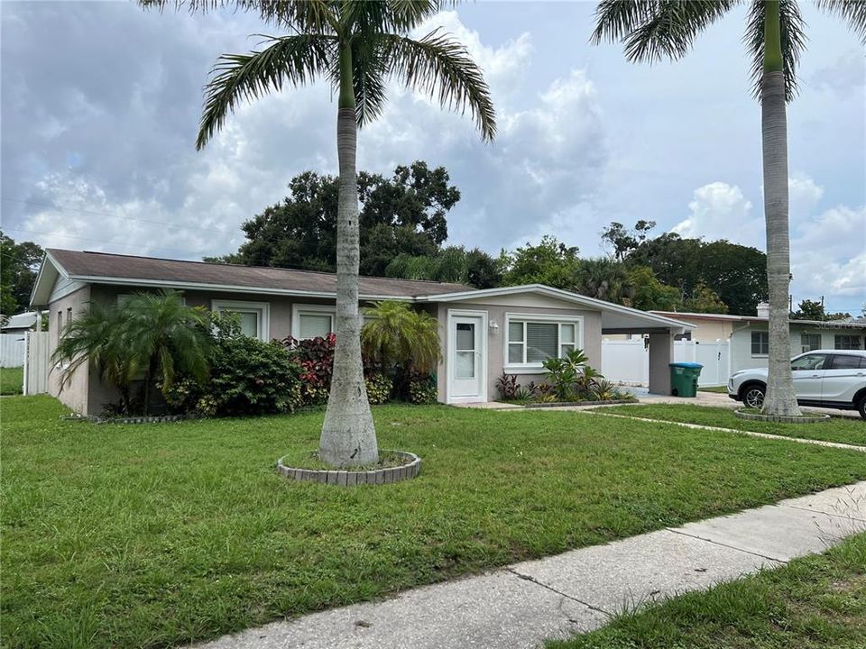 For Sale: $430,000 (3 beds, 2 baths, 1080 Square Feet)