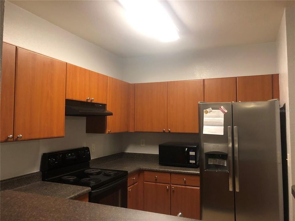 For Rent: $1,550 (1 beds, 1 baths, 744 Square Feet)