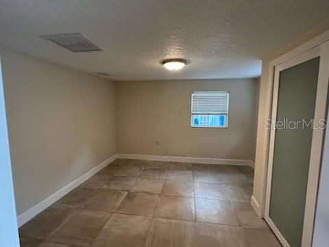 For Rent: $1,550 (2 beds, 1 baths, 800 Square Feet)