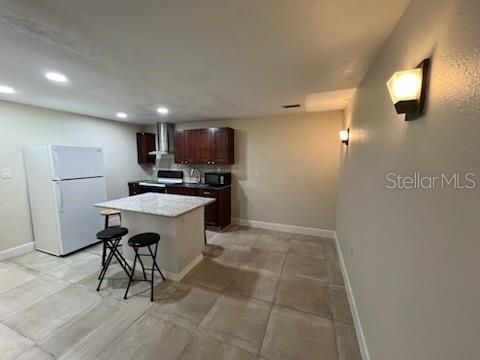 For Rent: $1,550 (2 beds, 1 baths, 800 Square Feet)