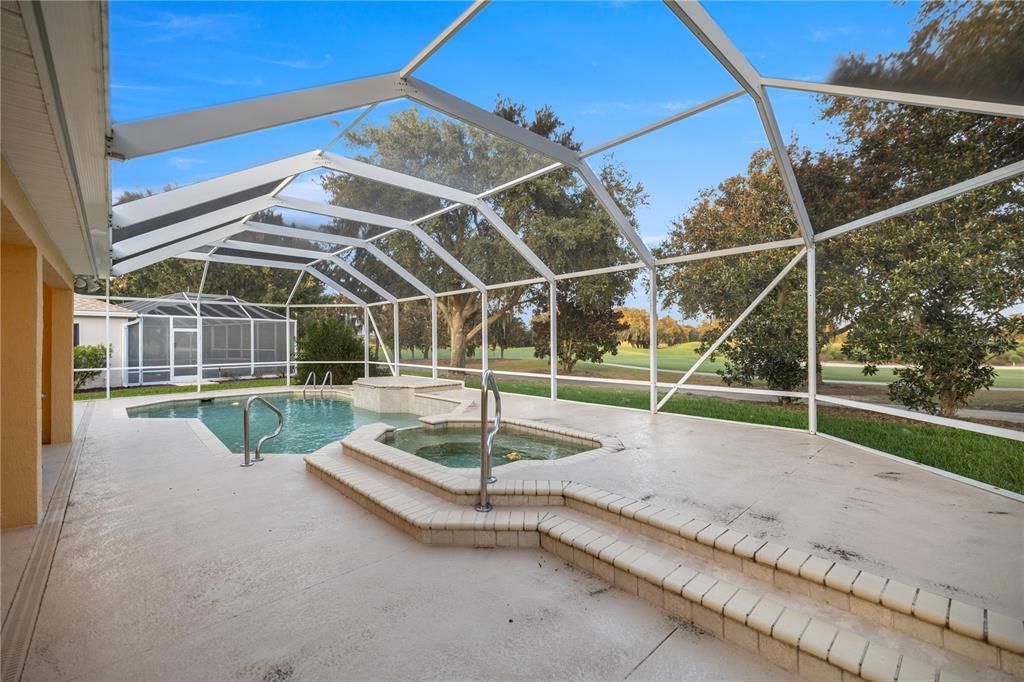 Overlooking the Golf Course with Hot Tub