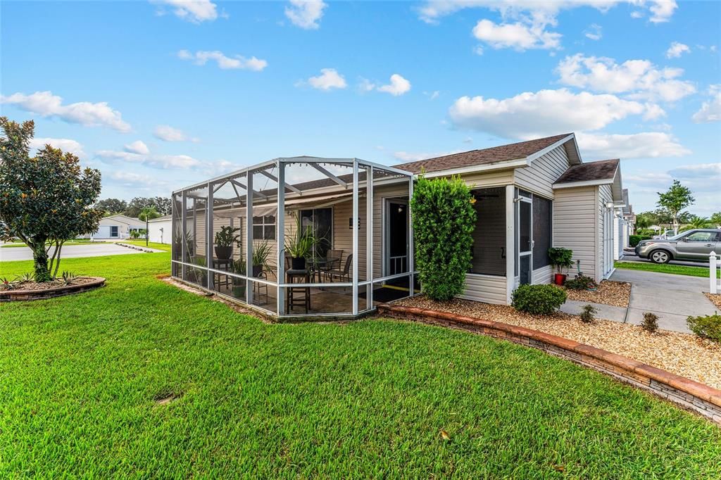 For Sale: $292,000 (2 beds, 2 baths, 1143 Square Feet)