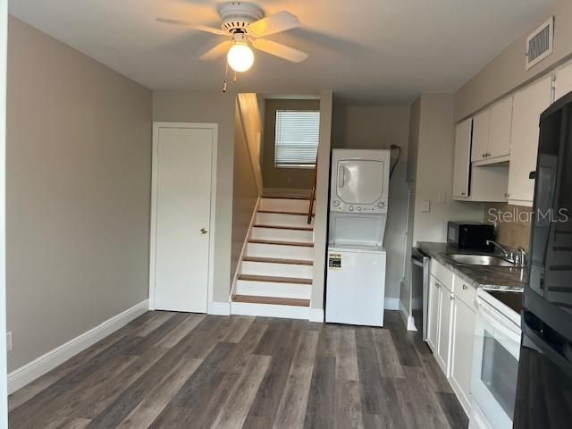 For Rent: $2,199 (2 beds, 1 baths, 1044 Square Feet)