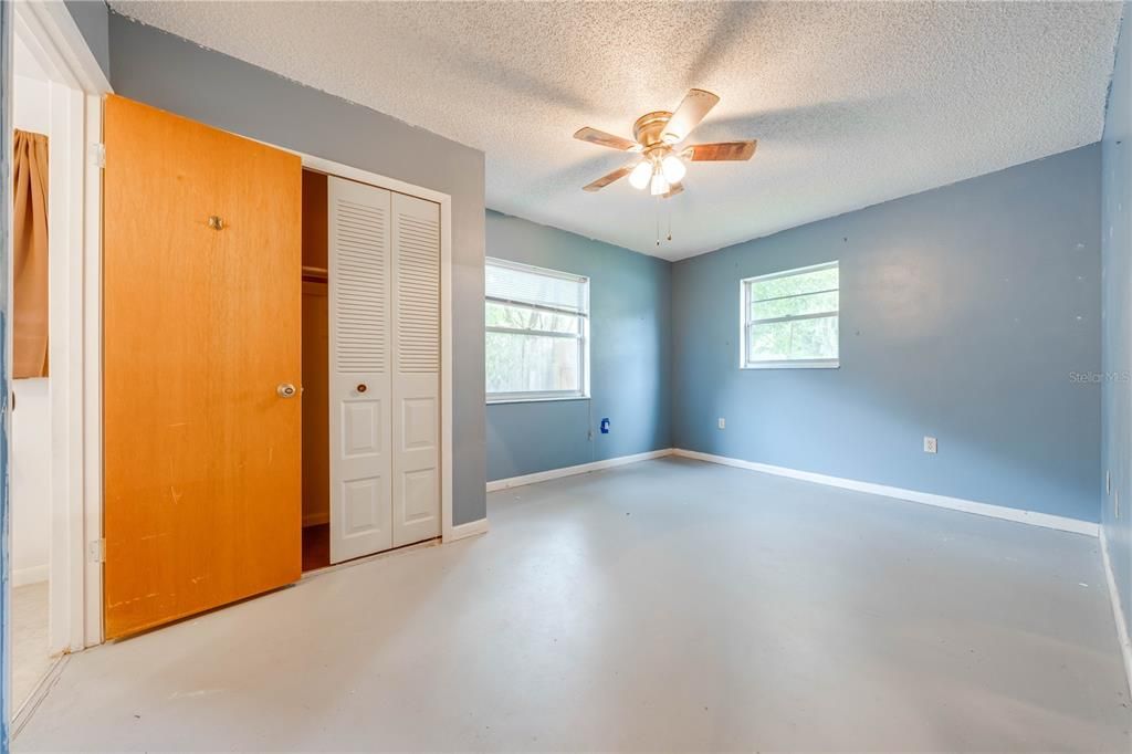 For Sale: $279,000 (3 beds, 1 baths, 1272 Square Feet)