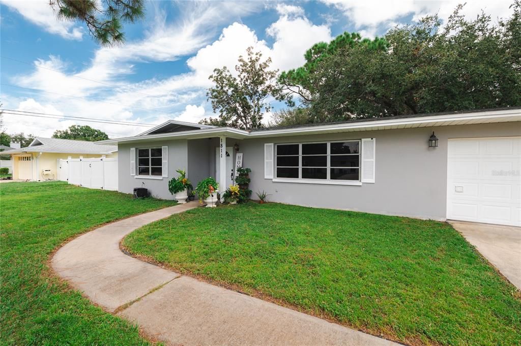 For Sale: $445,000 (3 beds, 2 baths, 1738 Square Feet)