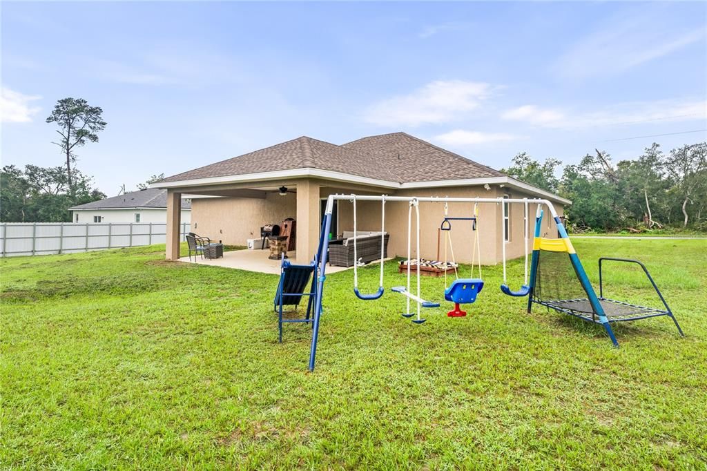 For Sale: $329,000 (3 beds, 2 baths, 1934 Square Feet)