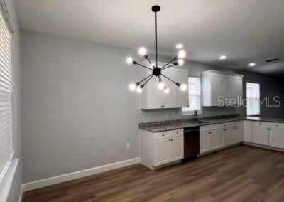 For Rent: $2,050 (3 beds, 2 baths, 1700 Square Feet)