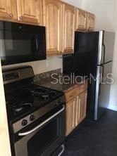 For Rent: $1,300 (1 beds, 1 baths, 830 Square Feet)