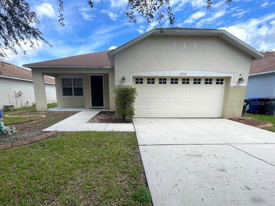 For Rent: $1,990 (3 beds, 2 baths, 1348 Square Feet)