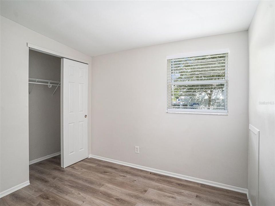 For Sale: $389,900 (3 beds, 2 baths, 1275 Square Feet)