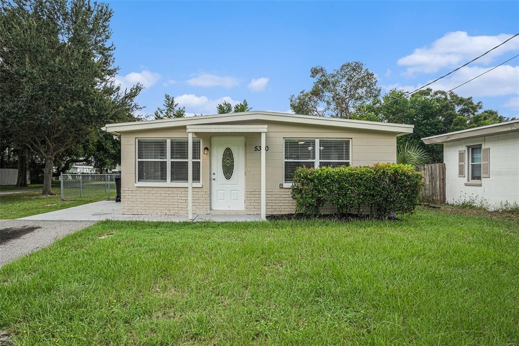 For Sale: $389,900 (3 beds, 2 baths, 1275 Square Feet)