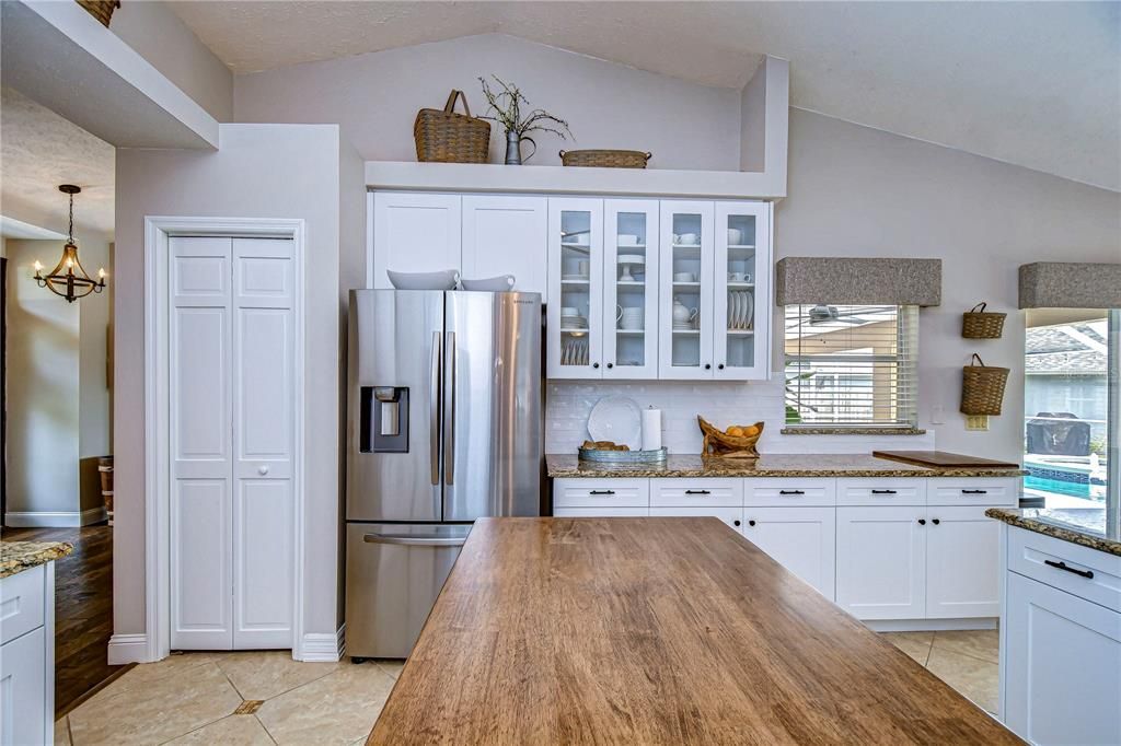 Stainless appliances add to the appeal!