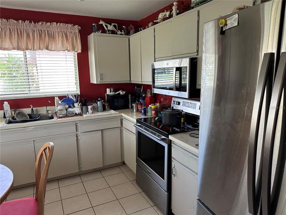 For Sale: $180,000 (2 beds, 2 baths, 1044 Square Feet)