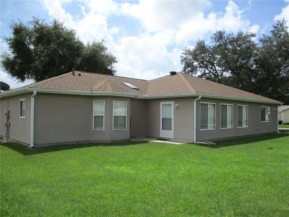 For Sale: $289,000 (2 beds, 2 baths, 1946 Square Feet)