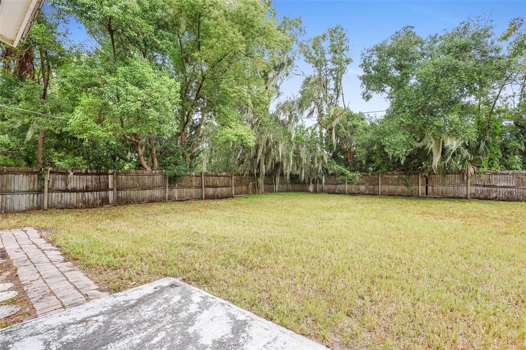 Spacious Yard Fenced